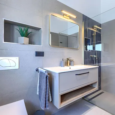 Eroa By Interhome