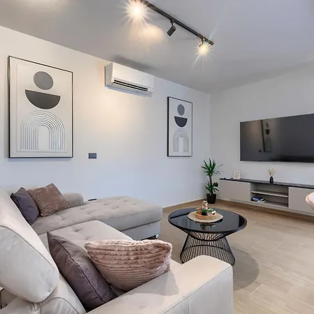 Holiday home Eroa By Interhome Zminj